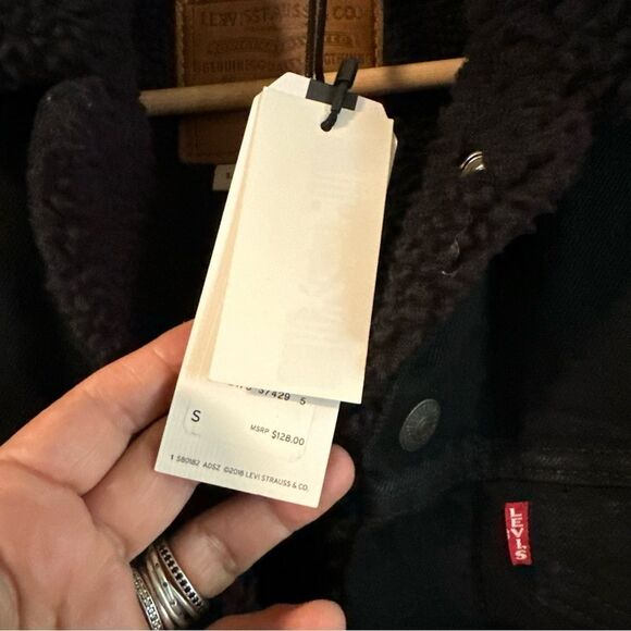 Levi's Men's Black Sherpa-Lined Jacket NWT Sz small - Picture 4 of 15